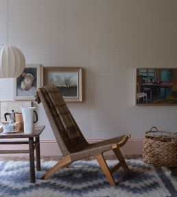 Achard Wallpaper by Farrow & Ball Setting Plaster / Dimity