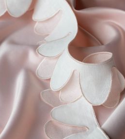 Ainsley Scalloped Border Trimming by Samuel & Sons Blossom