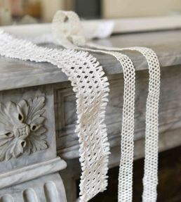 Asara Raffia Braid 23mm Trimming by Houles Blanc
