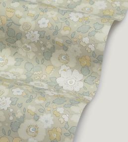 Betsy Bloom Wallpaper by Liberty Lichen