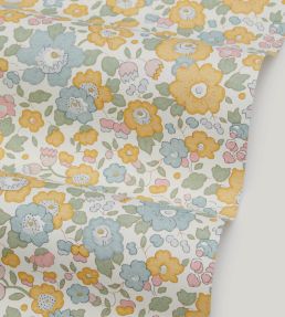 Betsy Bloom Wallpaper by Liberty Salvia
