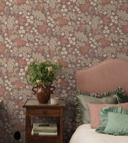 Blomdansen Wallpaper by Borastapeter Berry