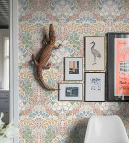 Blomstervall Wallpaper by Borastapeter Neutral
