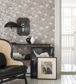 Lilly Tree Wallpaper by Borastapeter Beige