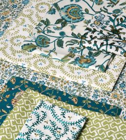 Buta Wallpaper by Clarke & Clarke Natural