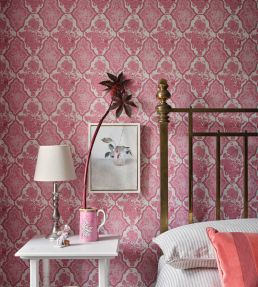 Cameo Vase Wallpaper by DADO 01 Mist