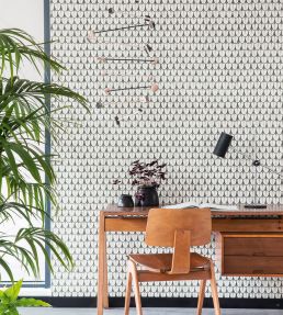 Narina Wallpaper by Cole & Son 10048