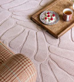 Brink & Campman Coleby Petals rug Chalk Pink 078802140200 Chalk Pink