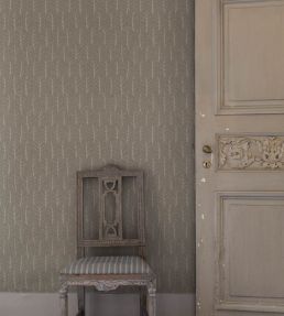 Coleslaw Wallpaper by Langelid Von Bromssen Taupe