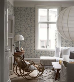 Dancing Crane Wallpaper by Borastapeter Blue