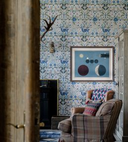 Der Konig Wallpaper by MINDTHEGAP Light Blue