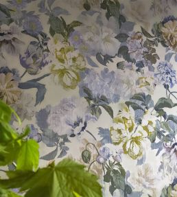 Delft Flower Wallpaper by Designers Guild Gold