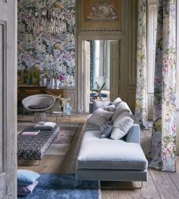 Delft Flower Grande Wallpaper by Designers Guild Sky