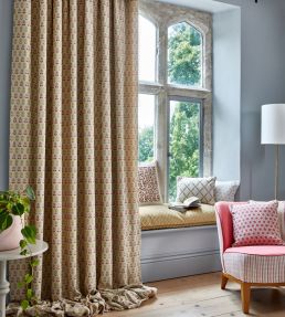 Dory Fabric by Prestigious Textiles Raspberry
