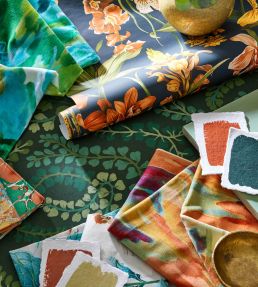 Fayola Wallpaper by Harlequin Fig Leaf / Clover