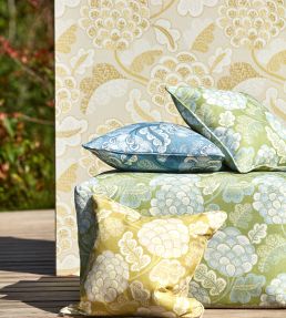 Flourish Wallpaper by Harlequin First Light / Nectar