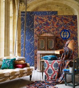 French Marble Wallpaper by Zoffany Empire Grey / Perfect White