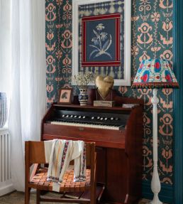Grandma's Stencil Wallpaper by MINDTHEGAP Anthracite