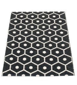 Pappelina Honey rug Black/Vanilla HOX716 Black/Vanilla