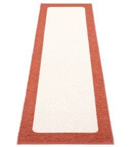 Pappelina Ilda Runner rug Brick/Vanilla IL4C724 Brick/Vanilla