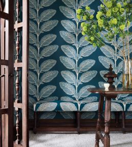 Lacinato Wallpaper by Thibaut Basalt Black
