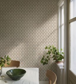 Lejon Wallpaper by Borastapeter Natural