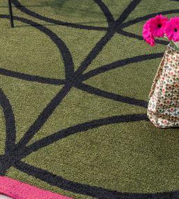 Orla Kiely Linear Stem Outdoor rug Olive 464407140200-US Olive
