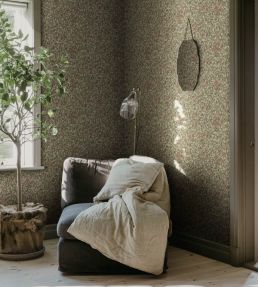Linnea Wallpaper by Sandberg Burgundy