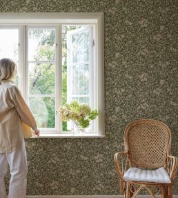 Linnea Wallpaper by Sandberg Forest Green