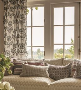 Malatya Fabric by William Yeoward Aubergine