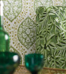 Marguerite Wallpaper by Nina Campbell Pink/Grey