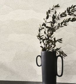 Nubio Wallpaper by Casadeco Grege / Noir