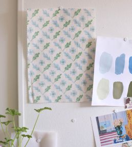 Oxalis Oak Fabric by Sophie Harpley Peppermint