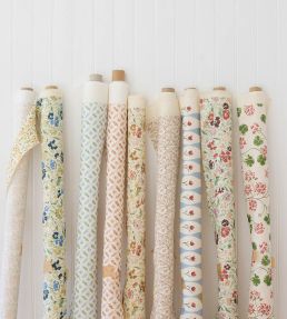 Oxalis Oak Fabric by Sophie Harpley Peppermint