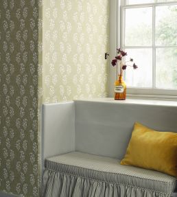 Paisley Wallpaper by DADO 02 Petal