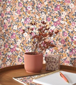 Pansy Wallpaper by Casadeco Lilas / Beige Rose