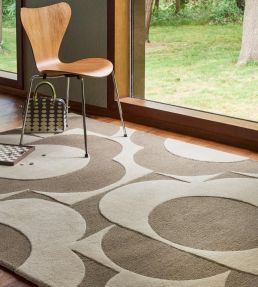 Orla Kiely Prism Flower rug Mushroom/Ecru 158009120180 Mushroom/Ecru