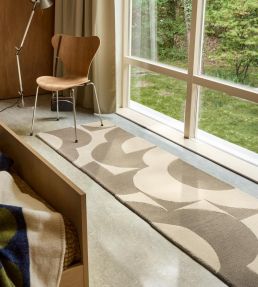 Orla Kiely Prism Flower Runner rug Mushroom/Ecru 158009067230 Mushroom/Ecru