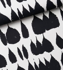 Queen Of Spain Wallpaper by Schumacher Black