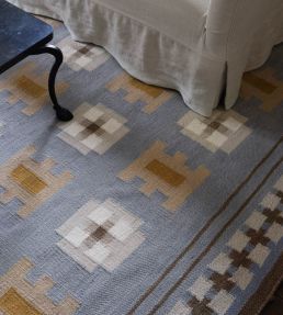 Layered Rollakan Selma Runner rug Dove ROSEDO75240 Dove