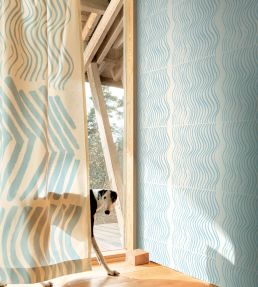 Silkkikuikka Wallpaper by Marimekko Neutral