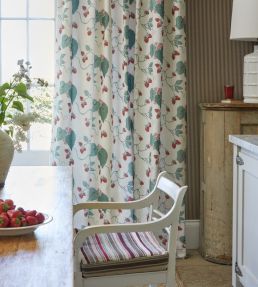 Strawberry Vine Fabric by Madeaux 01 Cream