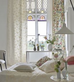 Vaucluse Fabric by Designers Guild Chalk