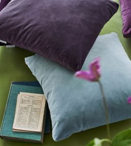 Velluto Stretto Fabric by Designers Guild Chalk