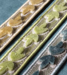 Bagatelle Velvet Border Trimming by Samuel & Sons Hydrangea