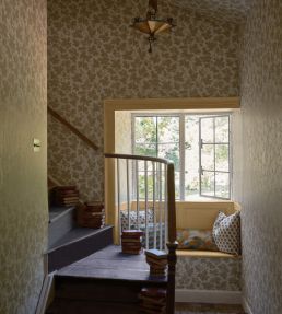 Vine Leaf Wallpaper by Farrow & Ball Gold