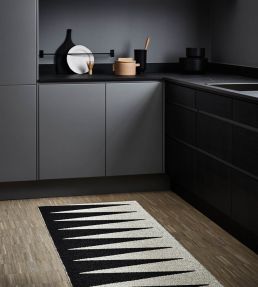 Pappelina Vivi rug Black/Vanilla VVX715 Black/Vanilla