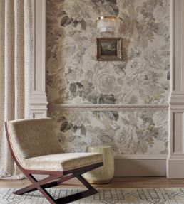 Rose Absolute Wallpaper by Zoffany Linen / Gold