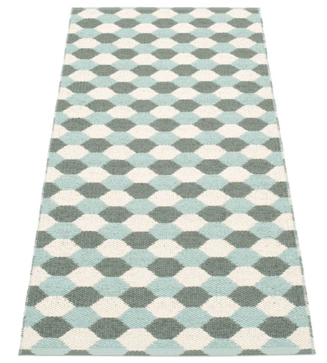 Pappelina Dana rug Army/Pale Turquoise/Vanilla DN1G716 Army/Pale Turquoise/Vanilla