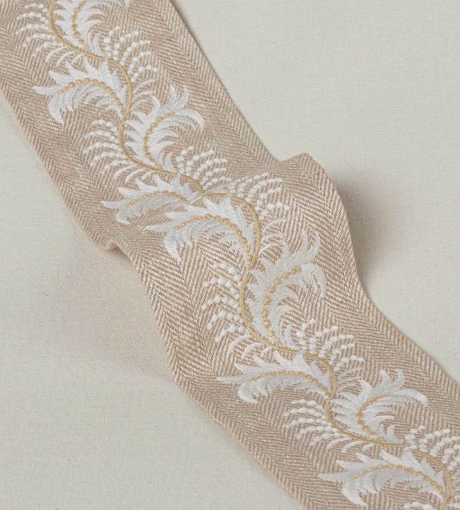 Feather Braid Trimming by Colefax and Fowler Beige